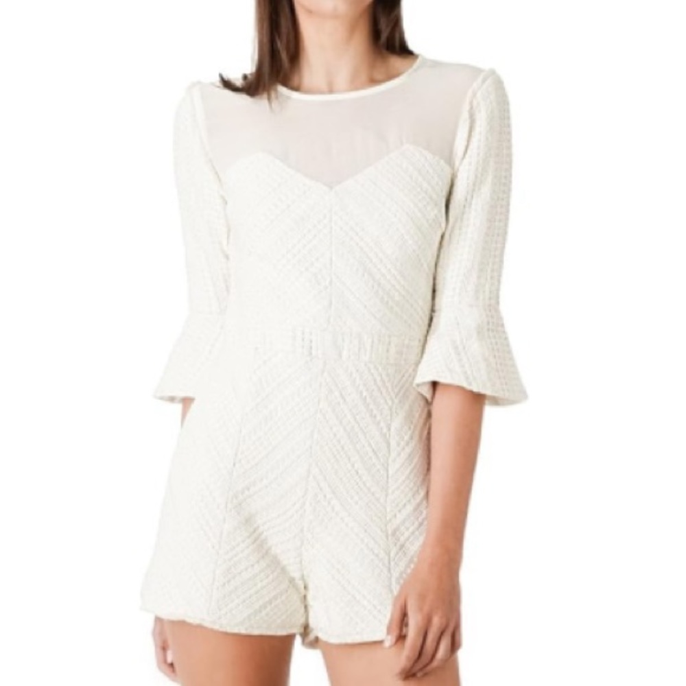 NWOT Boutique Adelyn Rae Bell Long Sleeve Romper White Ivory Tweed Sheer Mini